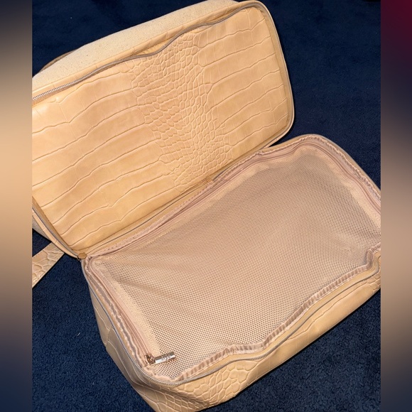 Beis Weekender Bag - Picture 7 of 13